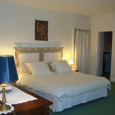 לינה וארוחת בוקר La Maison Claire