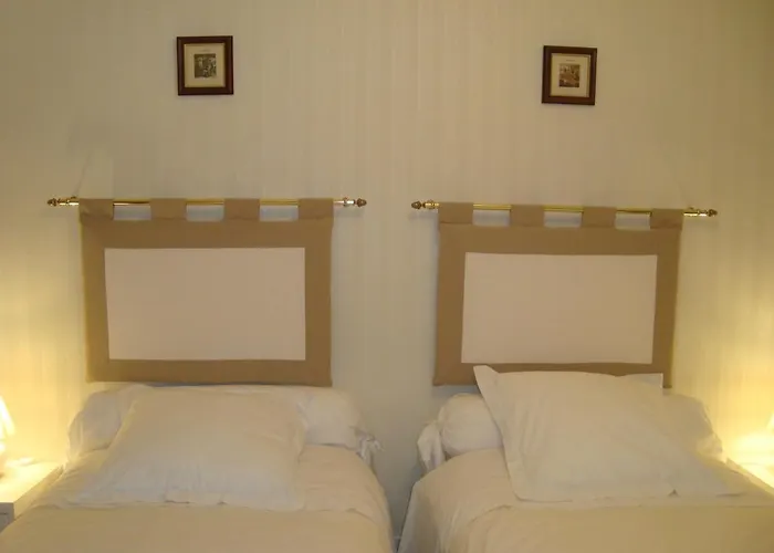 Bed & Breakfast La Maison Claire 3*