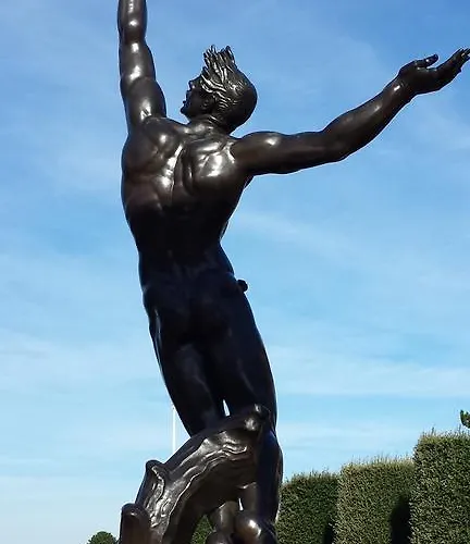 La Maison Claire Bed & Breakfast 3*