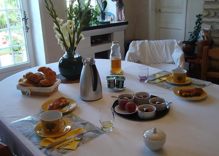 La Maison Claire Bed & Breakfast Longueville (Calvados)