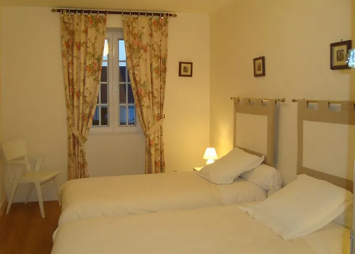 La Maison Claire Bed & Breakfast